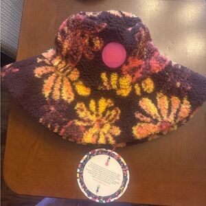 CeliaB Floral Patterned Hat - Brown and Pink